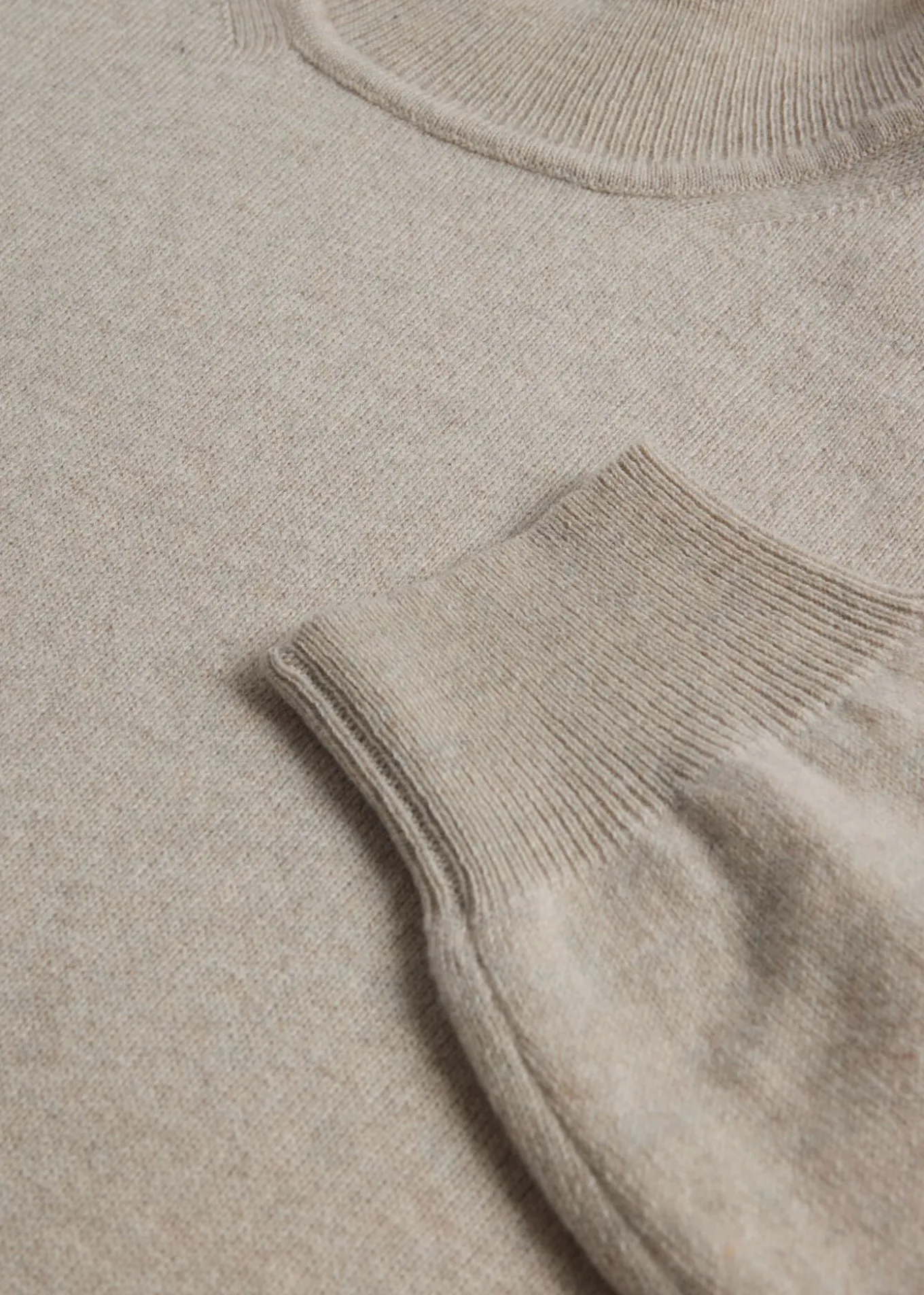 cashmere_turtleneck_1.webp Cashmere Turtleneck