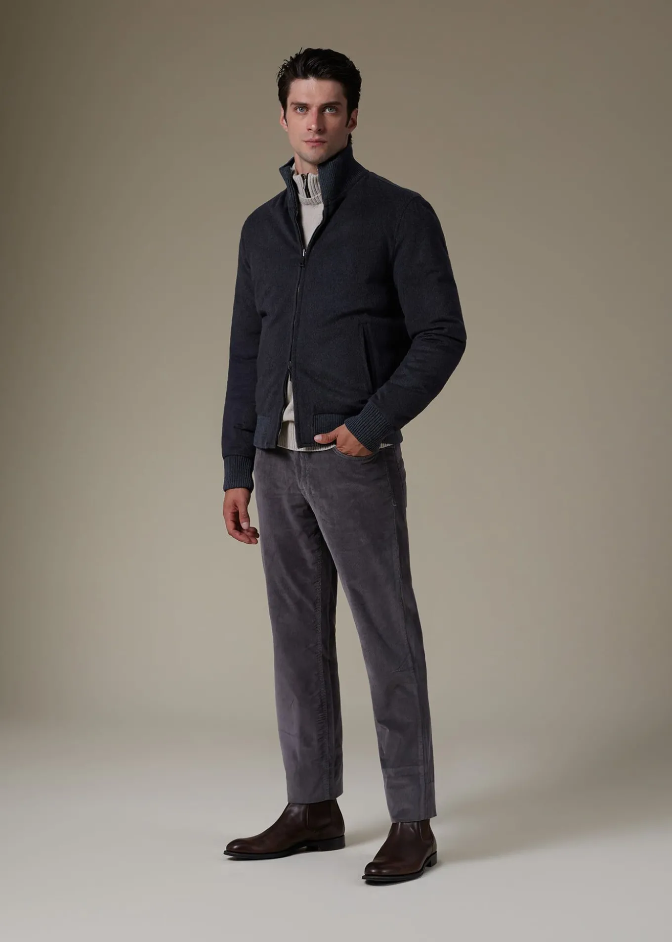 classic_fivepocket_cordur_1-3.webp Classic Five-Pocket Corduroy Trouser