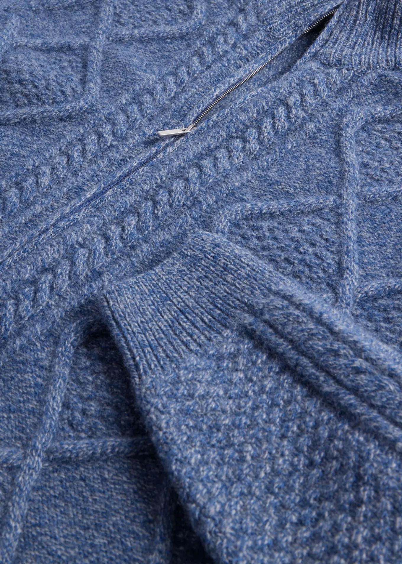diamond_stitch_full_zip_c_1.webp Diamond Stitch Full Zip Cardigan
