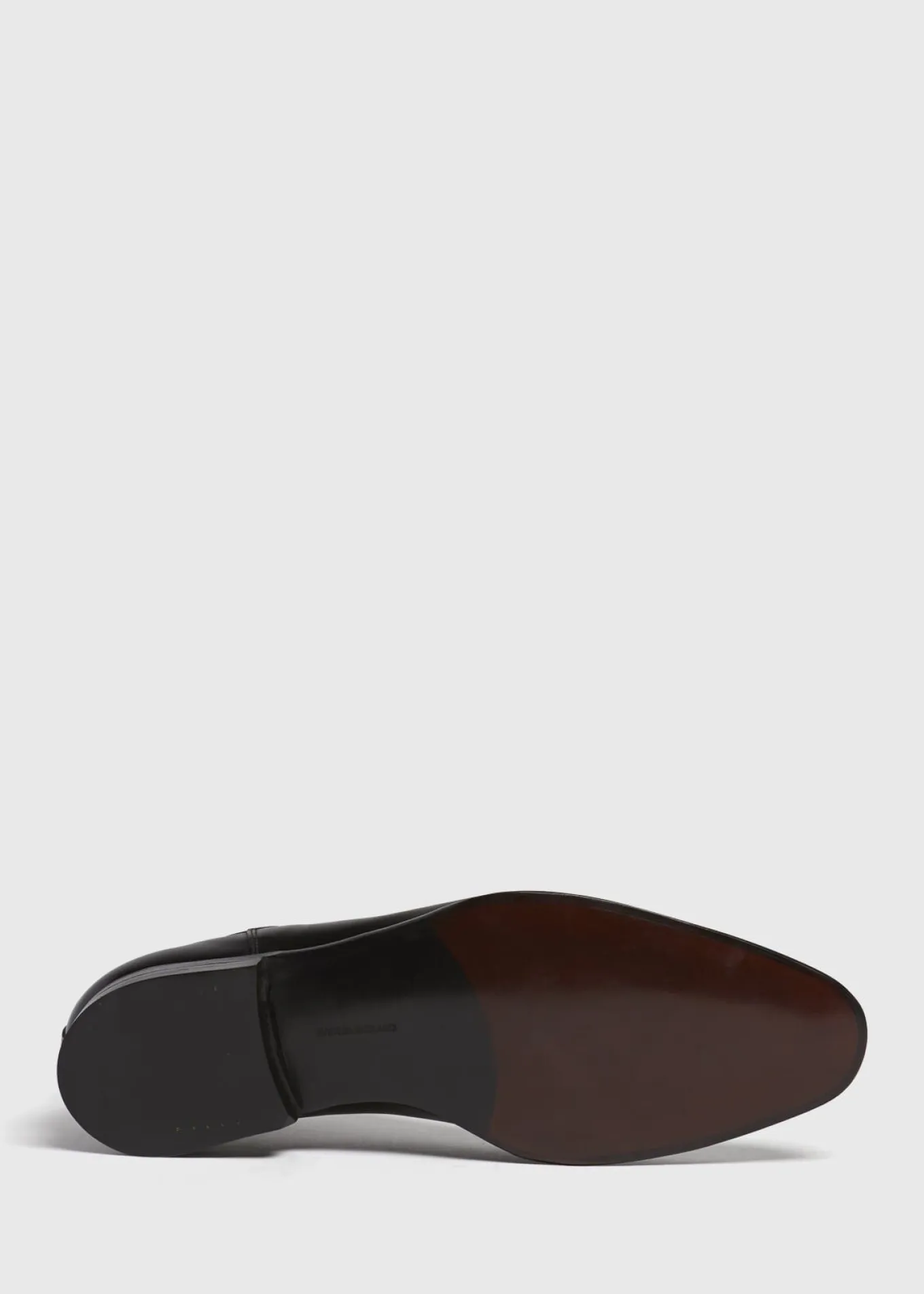 leather_half_chelsea_boot_5.webp Leather Half Chelsea Boot