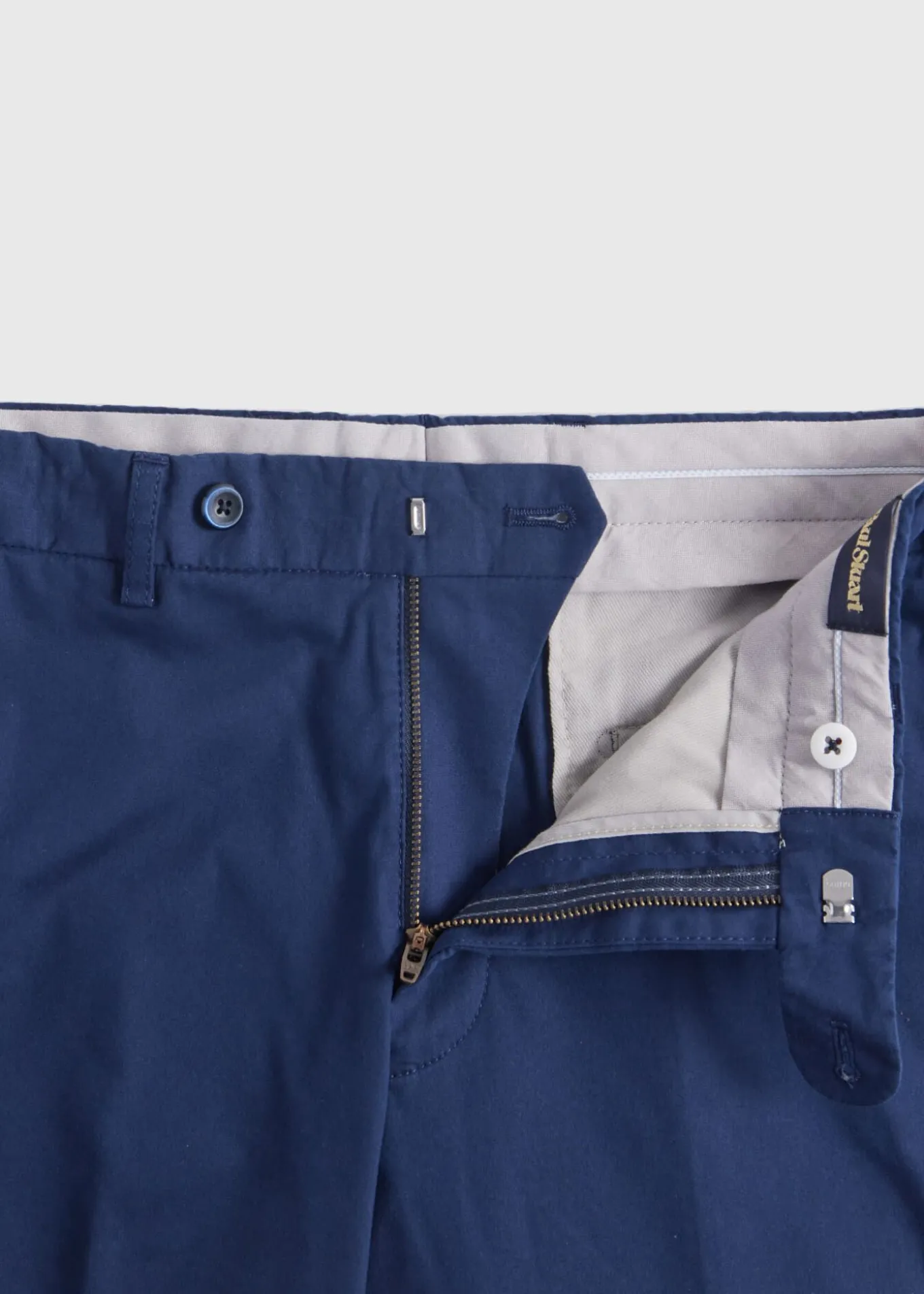 lightweight_technical_cot_1-1.webp Lightweight Technical Cotton Trouser
