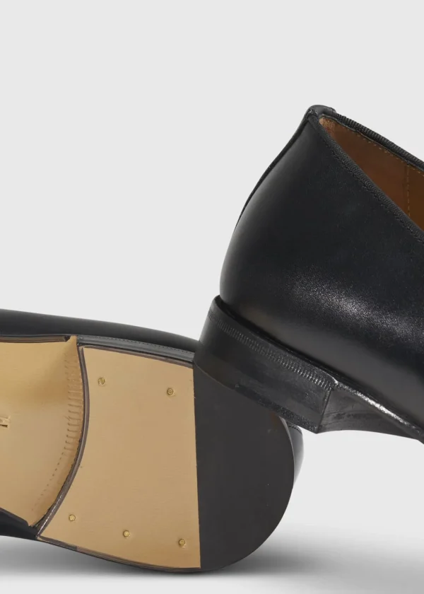 Major Leather Tassel Loafer