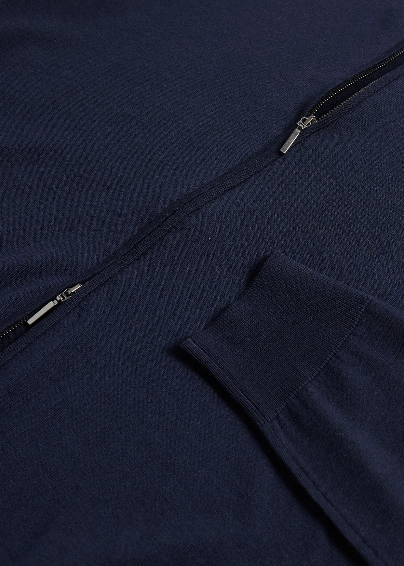 merino_wool_full_zip_card_1.webp Merino Wool Full Zip Cardigan