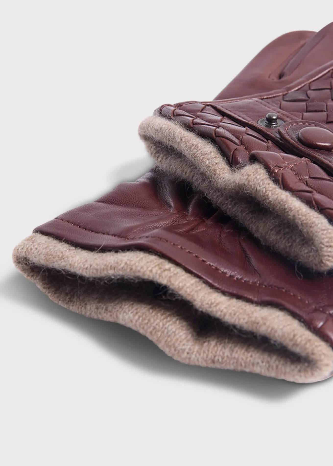 nappa_leather_cross_stitc_1-6.webp Nappa Leather Cross Stitch Glove