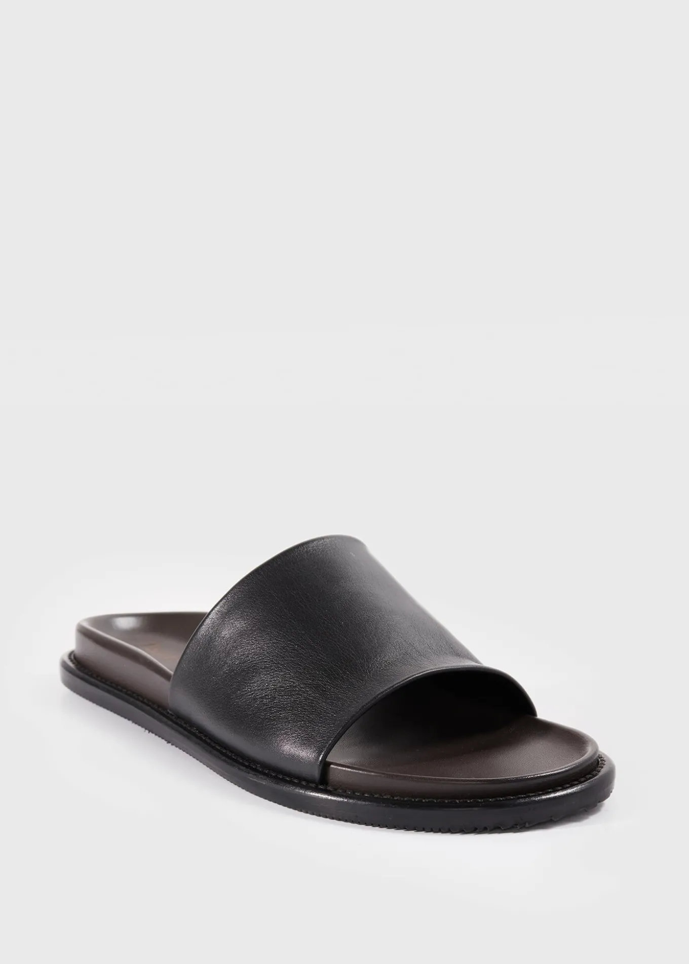 palma_leather_slide_3.webp Palma Leather Slide