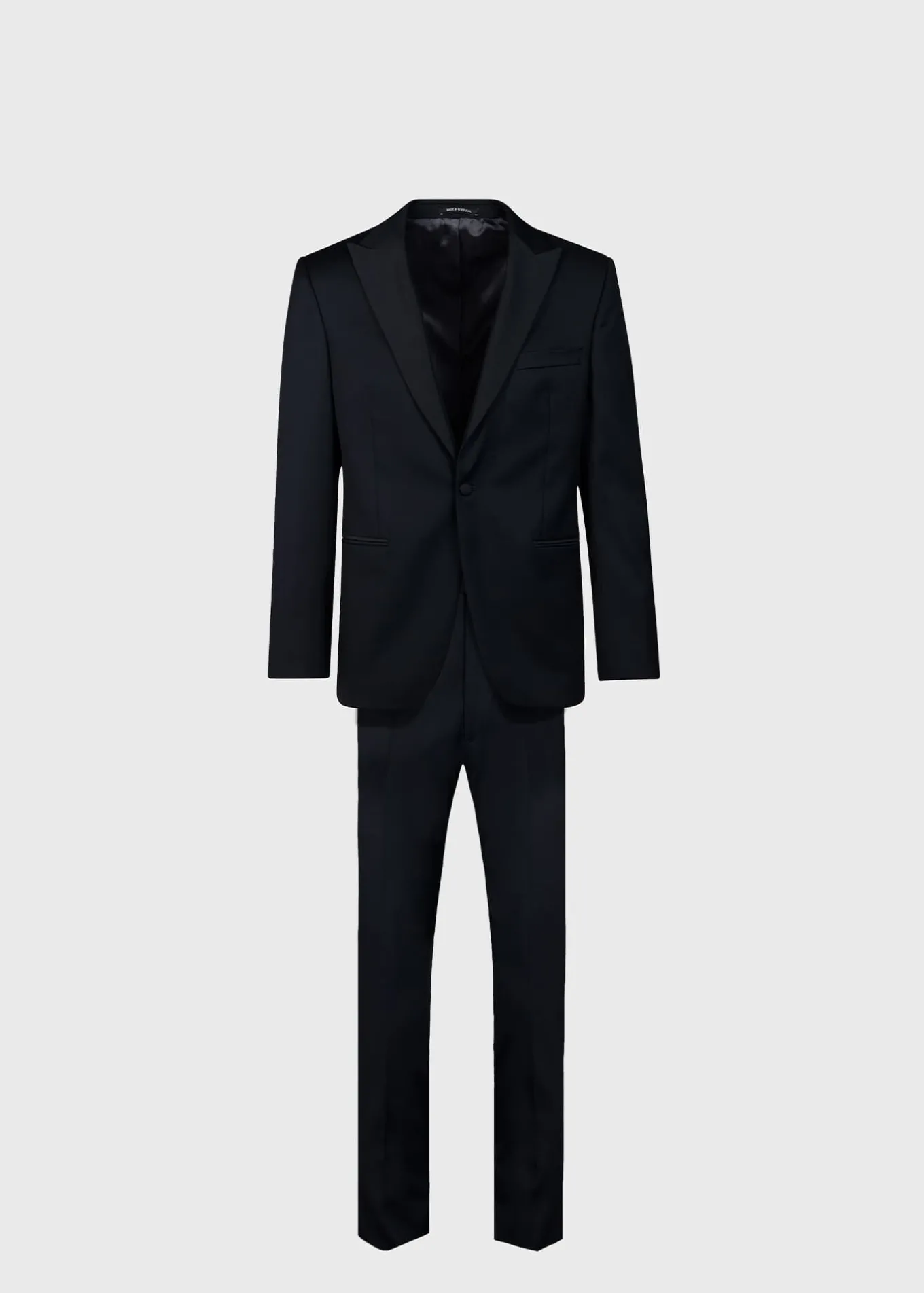 peak_lapel_tuxedo_0.webp Peak Lapel Tuxedo
