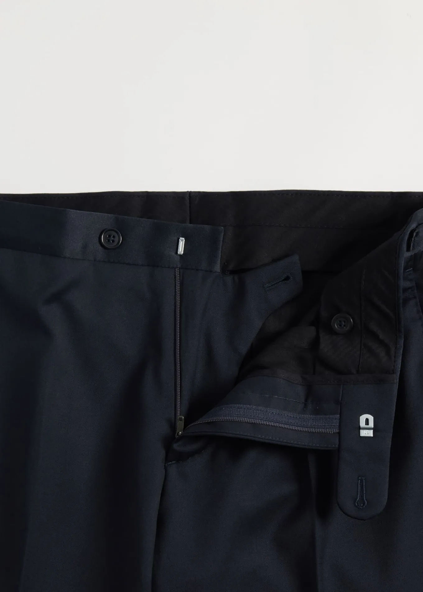 peak_lapel_tuxedo_5.webp Peak Lapel Tuxedo