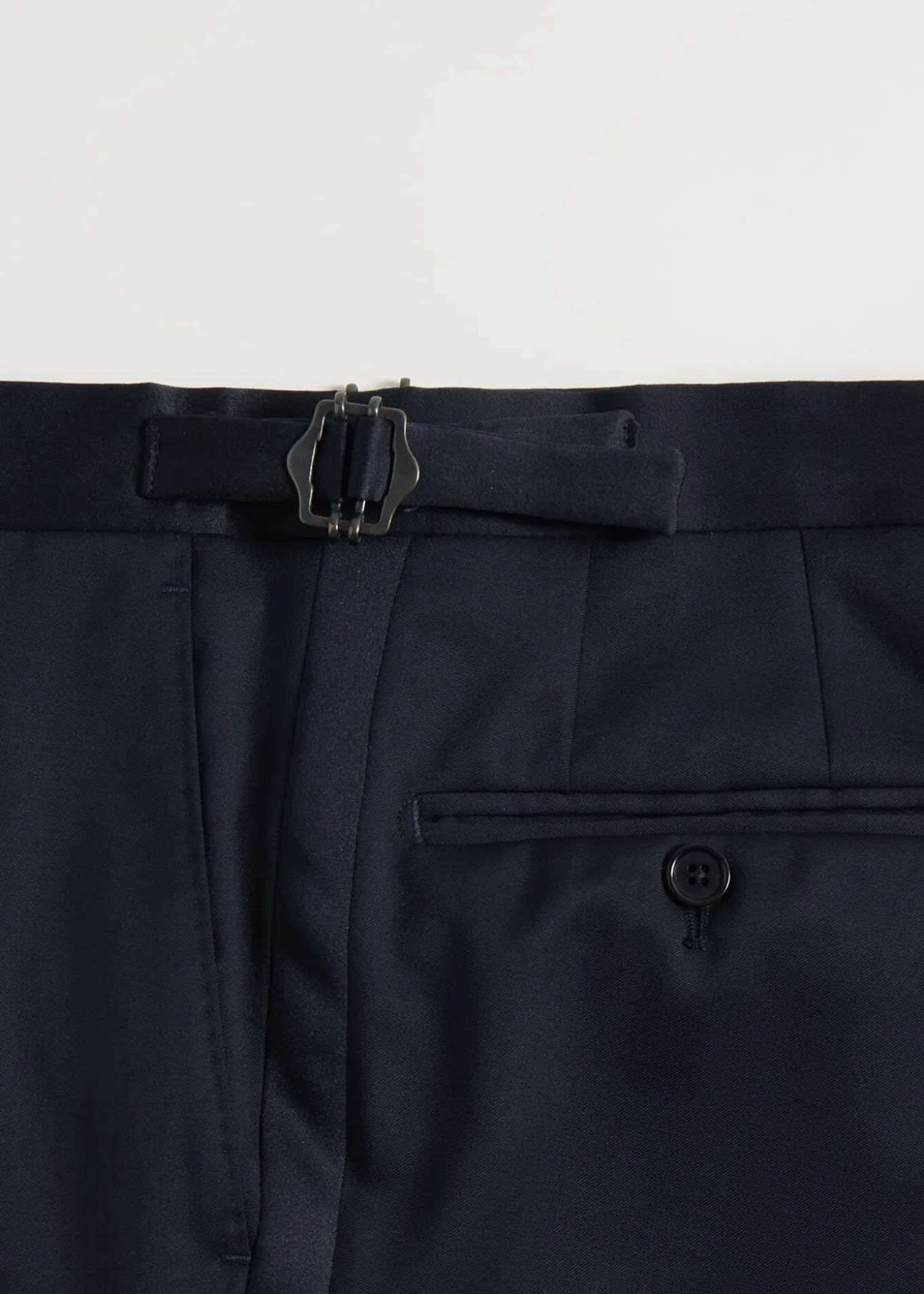 peak_lapel_tuxedo_6.webp Peak Lapel Tuxedo