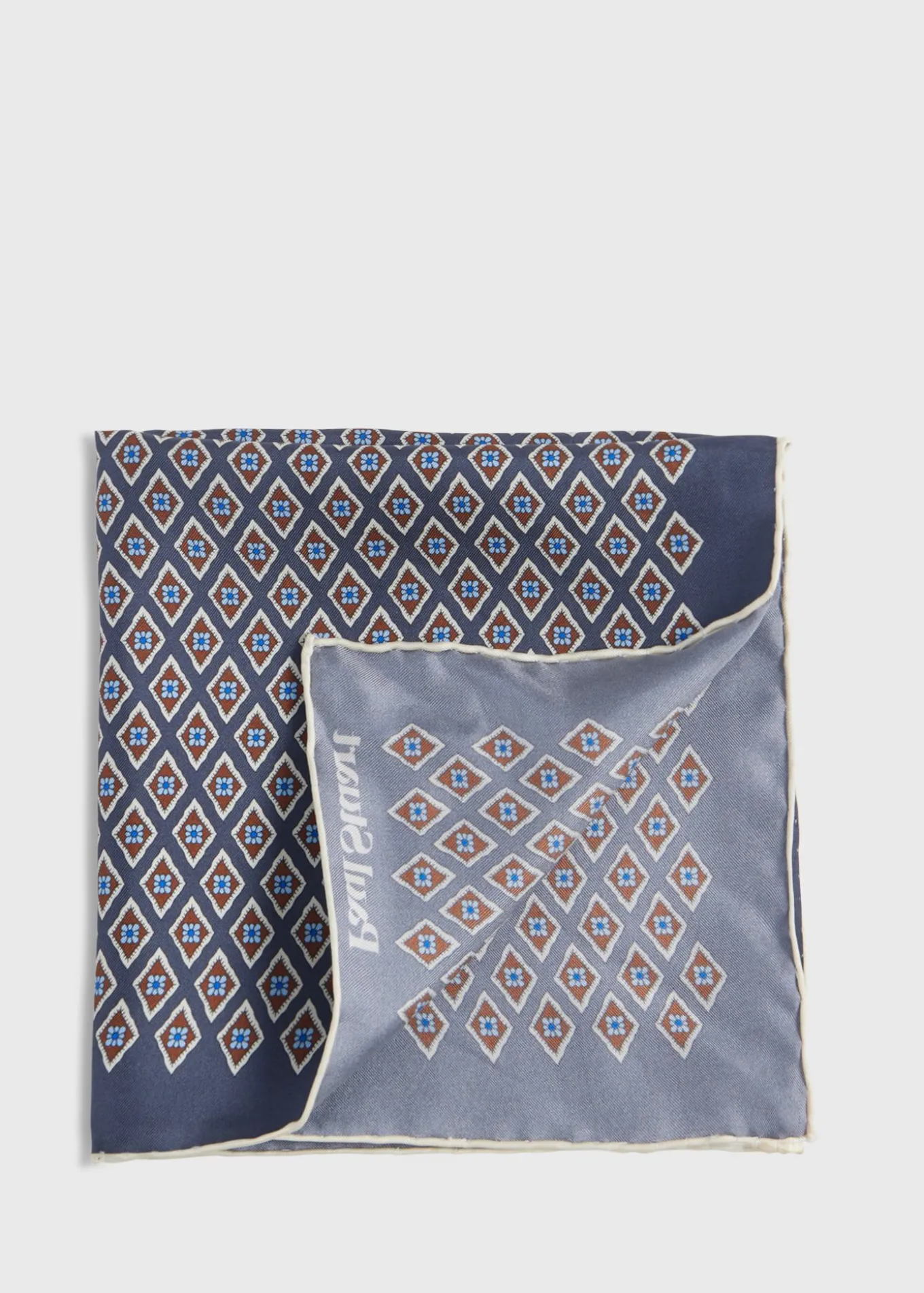 printed_silk_diamond_moti_0-2.webp Printed Silk Diamond Motif Pocket Square