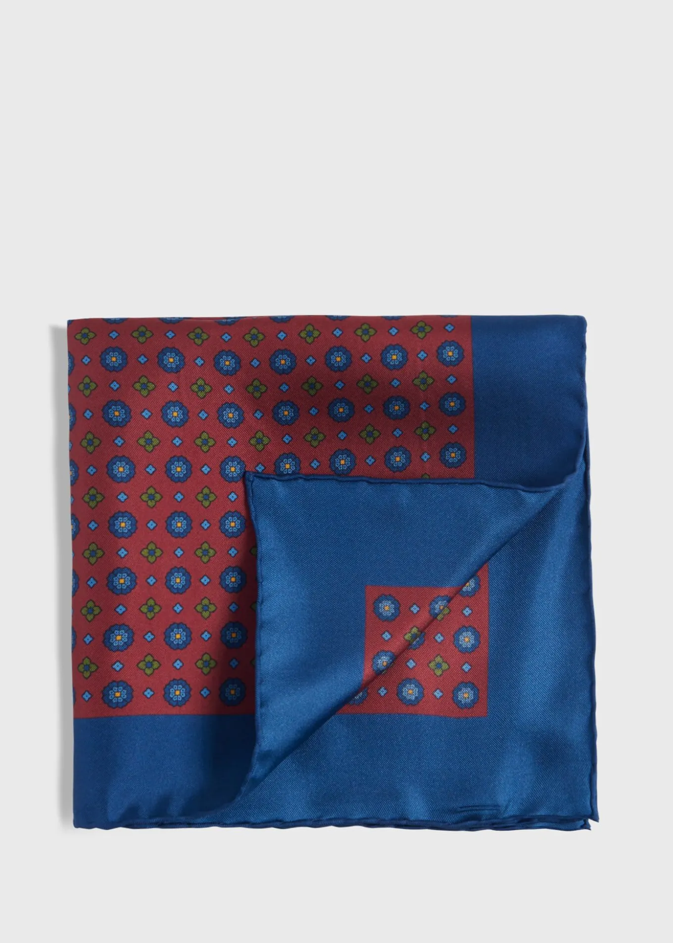 printed_silk_medallion_po_0-1.webp Printed Silk Medallion Pocket Square