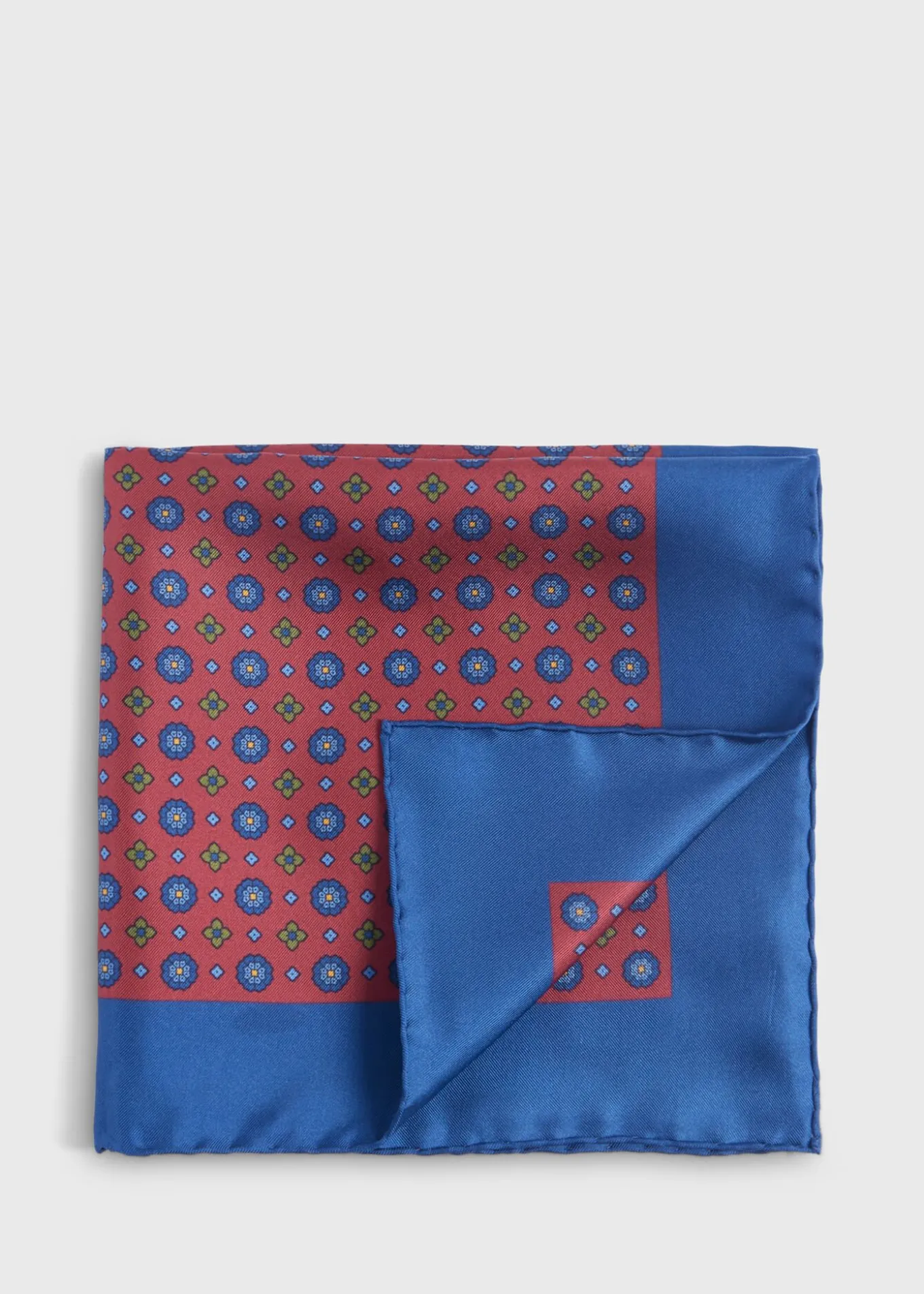 printed_silk_medallion_po_0-2.webp Printed Silk Medallion Pocket Square