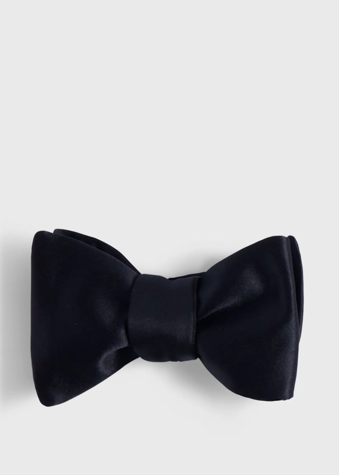 satin_blunt_edge_bow_tie_0.webp Satin Blunt Edge Bow Tie