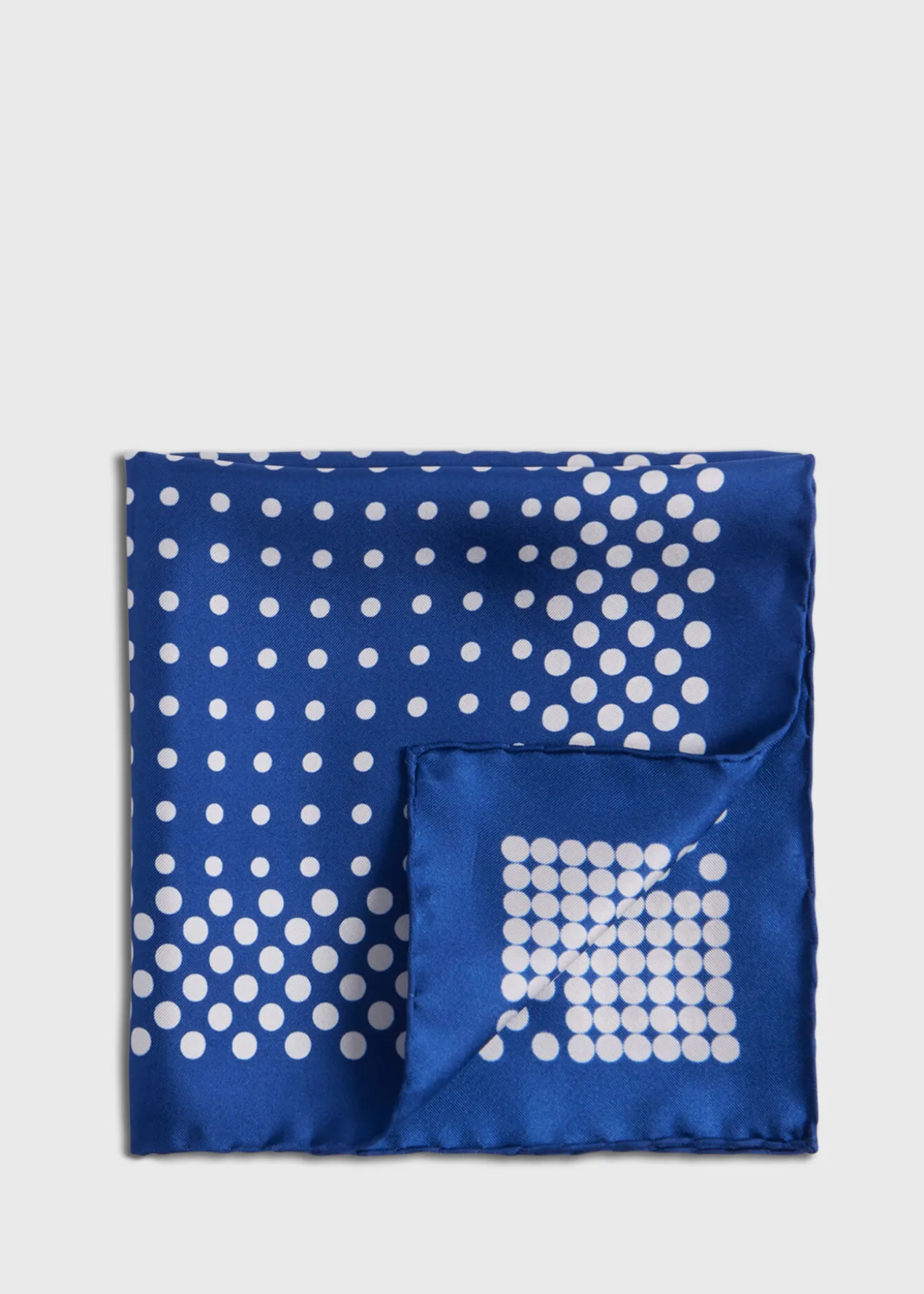 silk_twill_dot_pocket_squ_0.webp Silk Twill Dot Pocket Square