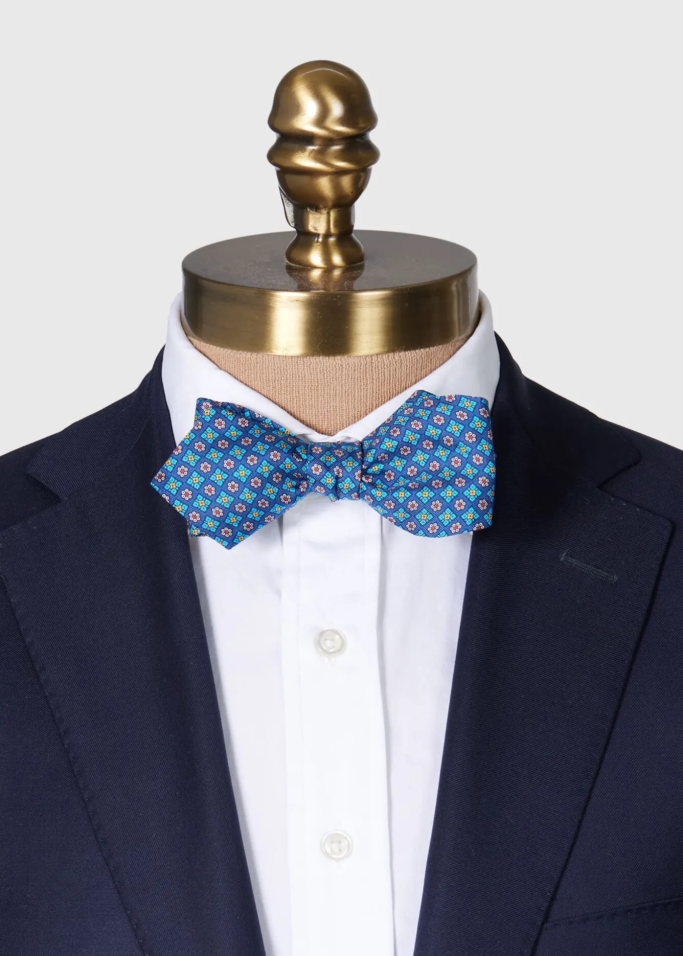 silk_twill_micro_floral_b_1-1.webp Silk Twill Micro Floral Bow Tie