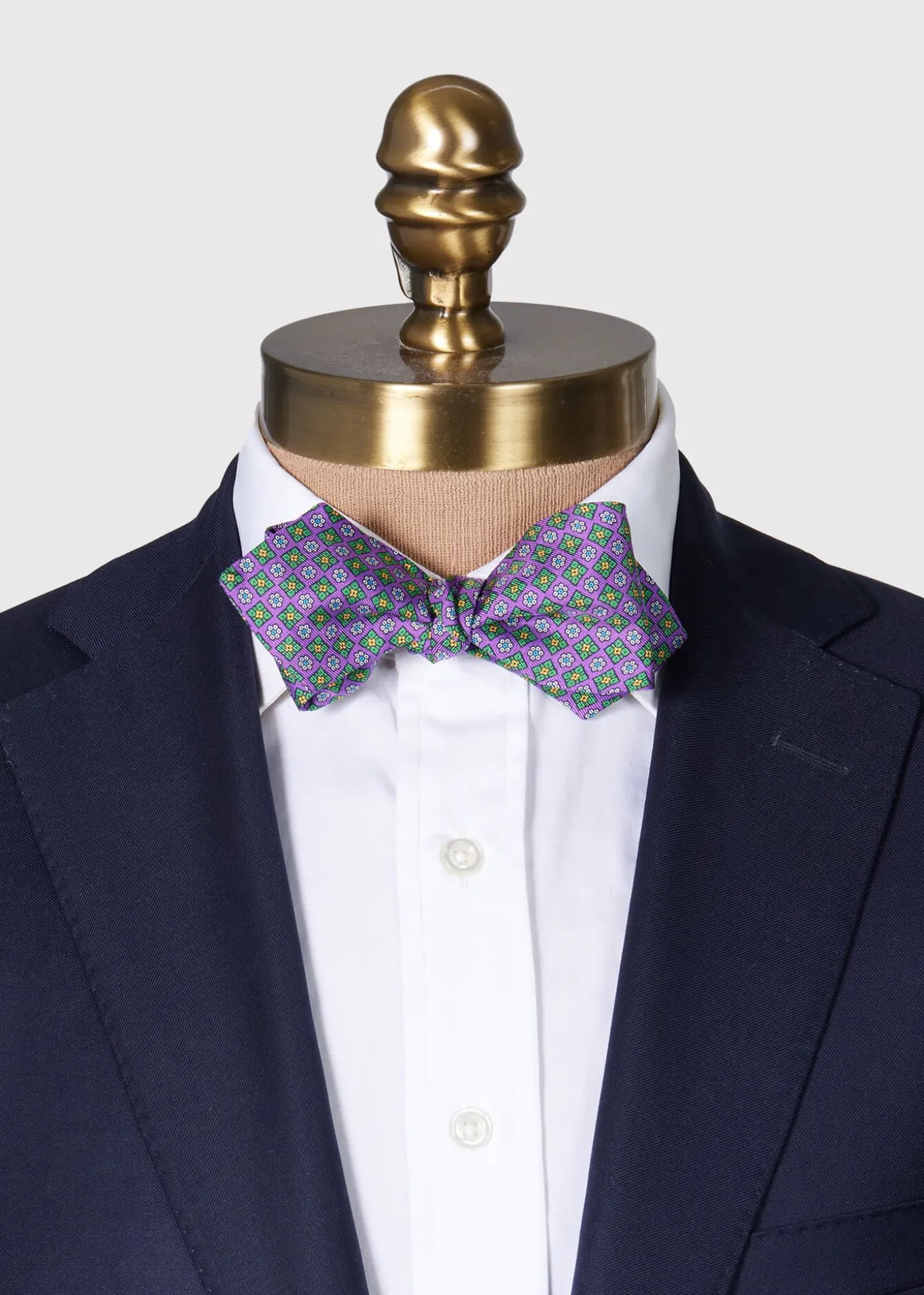 silk_twill_micro_floral_b_1.webp Silk Twill Micro Floral Bow Tie
