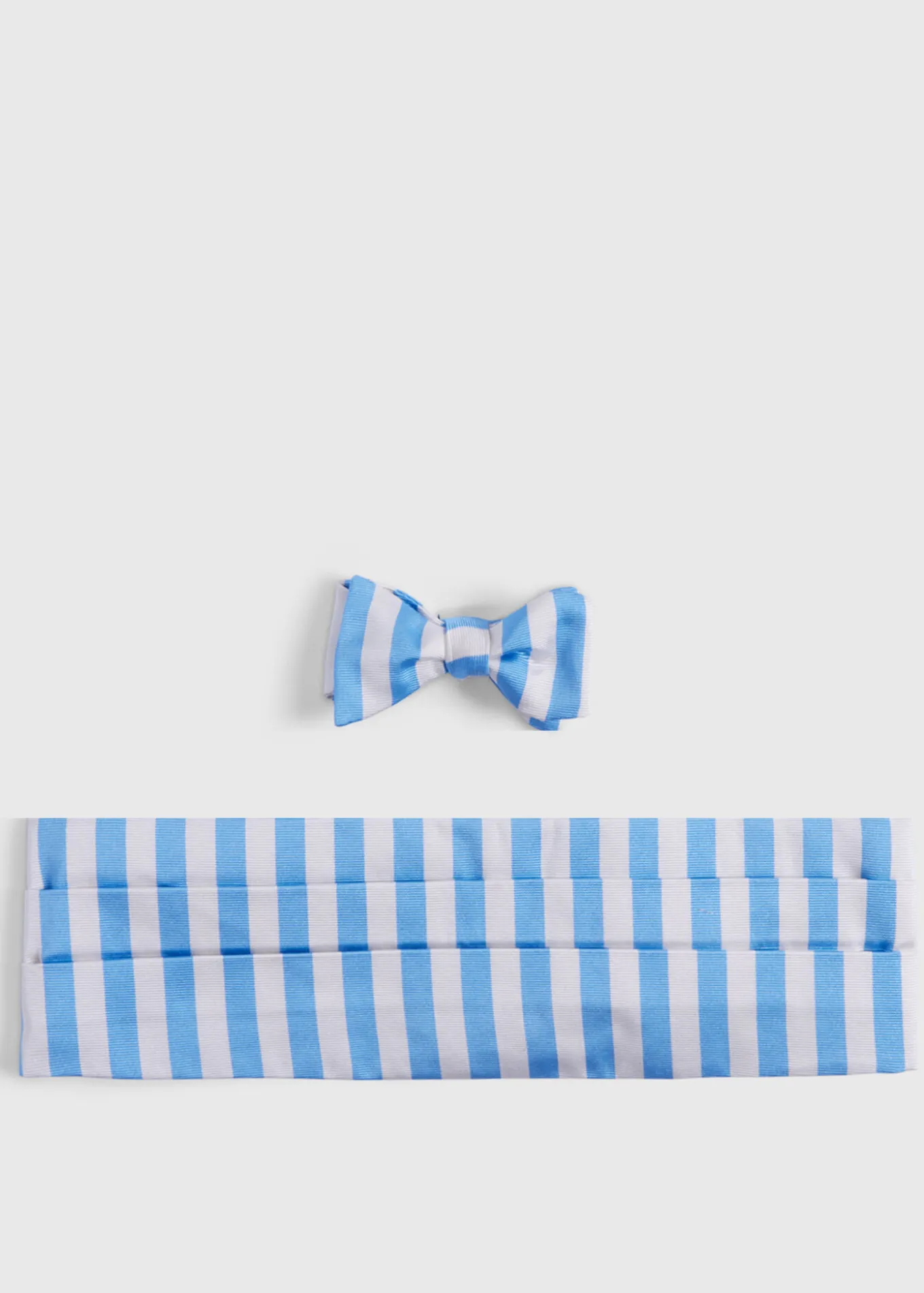 twotone_striped_bow_tie_a_0-1.webp Two-Tone Striped Bow Tie And Cummerbund Set
